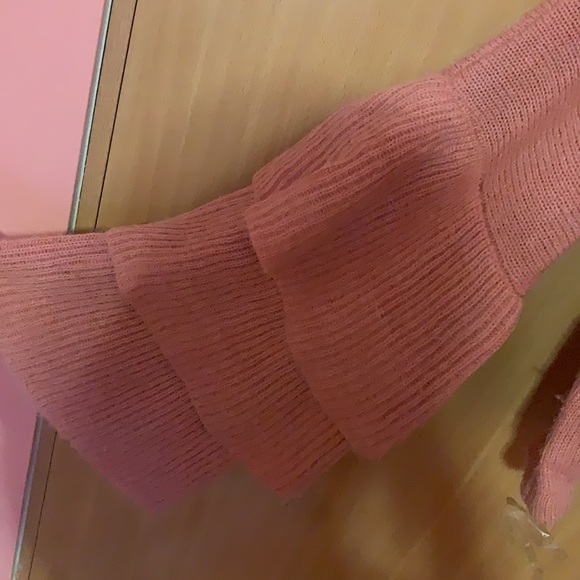 Pink Top with wide sleeves - Picture 2 of 4